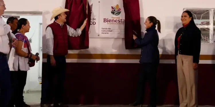 Sheinbaum y Montiel visitan tienda de Bienestar en Durango