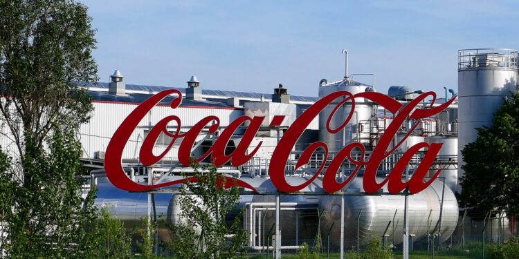 Industria Mexicana de Coca-Cola desmiente acusaciones sobre presunto vínculo con autoridades migratorias