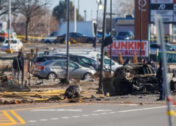 Accidente aéreo en Filadelfia suma un fallecido en tierra y 19 heridos