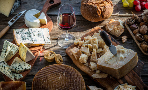 Trilogía de sabores: pan, queso y vino