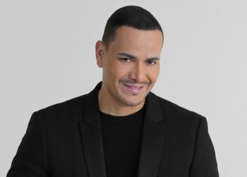 VÍCTOR MANUELLE, «EL SONERO DE LA JUVENTUD», REGRESA AL AUDITORIO NACIONAL EN UN ESPECTÁCULO SIN PRECEDENTES