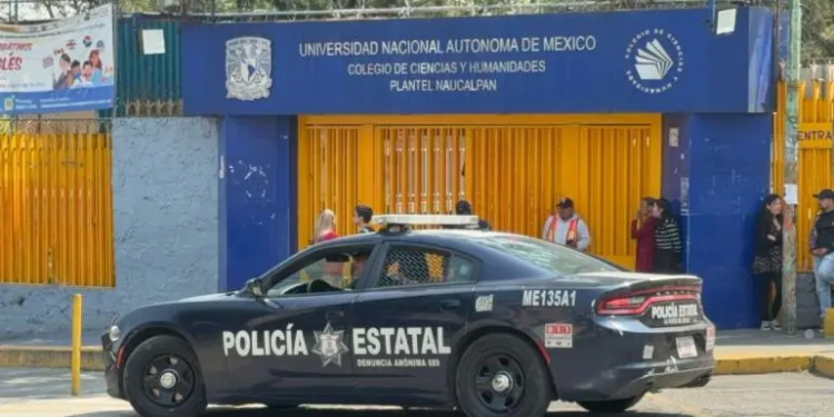 Alumno del CCH Naucalpan ataca con arma blanca a profesor durante clase