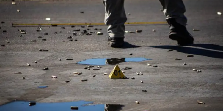 Asesinan a tres dentro de un Lamborghini en Querétaro