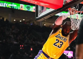 Lesión en la ingle alejará a LeBron James de las duelas al menos una semana