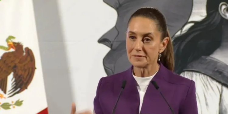 Adelanta Sheinbaum respuesta a aranceles de Trump, pero hasta el domingo