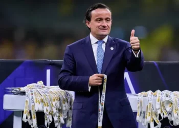 Mike Arriola representará el futbol mexicano ante la FIFA