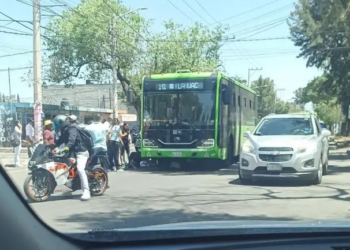 RTP atropella y mata a motero en San Juan Ixtayopan, Tláhuac