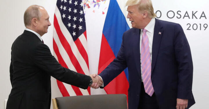 Pese a críticas de Trump a Putin; Kremlin trabaja por la paz en Ucrania