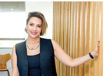 Katiria Suárez es señalada de abandonar los casos de esposas demandantes