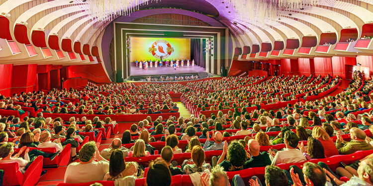 Promotora de Shen Yun en México denuncia campaña de difamación orquestada por la Embajada de China