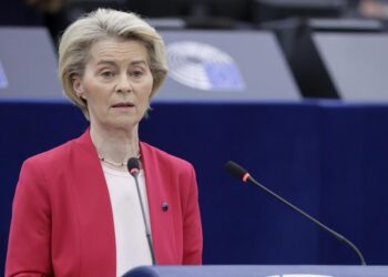 La UE suspende la aplicación de sus aranceles a EE.UU. para intentar negociar con Trump