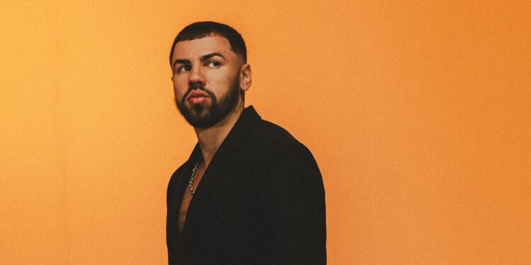 ASTRO ANDY CONQUISTA MÉXICO CON «FIN DEL MUNDO» Y AVIVA LA EXPECTATIVA POR SU ÁLBUM «ETERNO RETORNO»