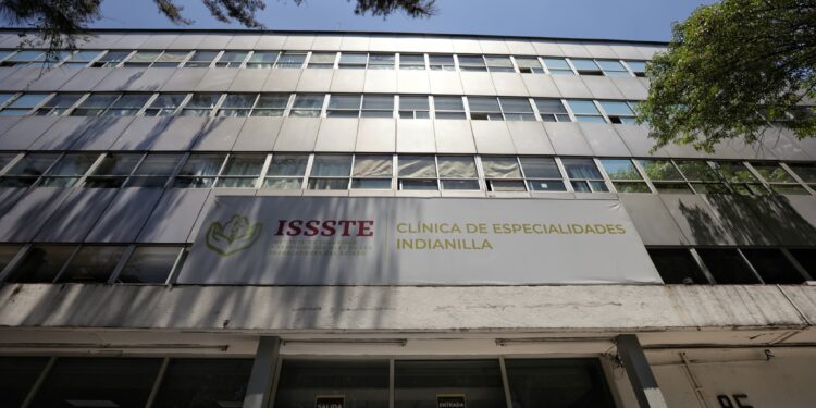 Issste recibió 17 mil 204 solicitudes para ampliar jornada de trabajo a 8 horas: Martí Batres