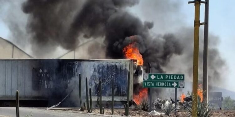 Bloqueos de ayer fueron por conflicto entre dos grupos, no por detenciones: Sheinbaum