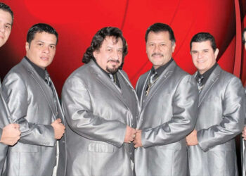 Muere ahogado en playa de Guatemala Mario Sotelo, vocalista de Los Caminantes