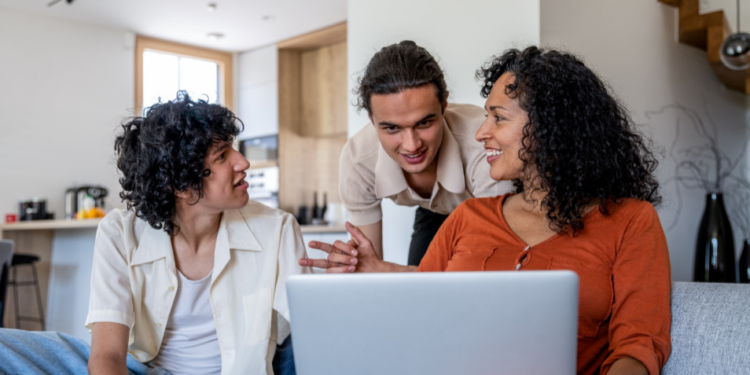 Cómo ayudar a los hijos a elegir carrera y universidad: Tecmilenio