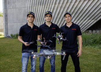 Talentos de la UDEM destacan en competencia mundial de drones autónomos