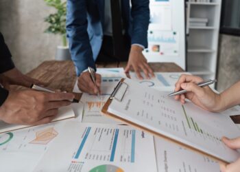 Cómo impactan los delitos económicos a las empresas una perspectiva forense por De la Paz, Costemalle DFK