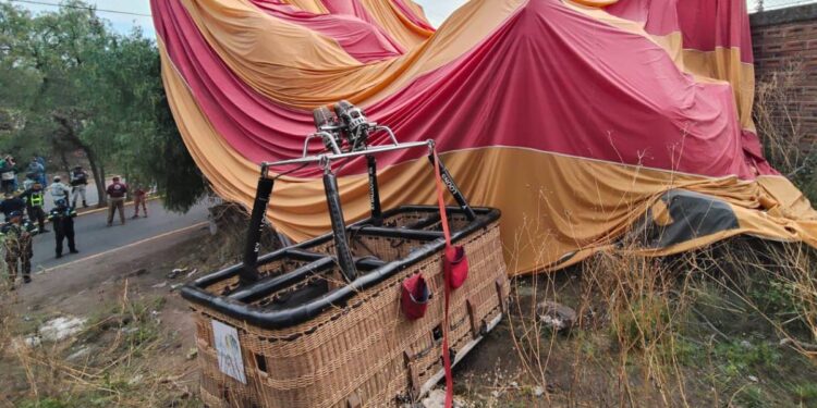 ¡Sustazo en San Martín de las Pirámides! Globo aerostático se desploma; hay 12 heridos
