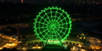 Aztlán Parque Urbano se suma a la celebración del Mundial de Futbol 2026 con iluminación especial en la icónica rueda de la fortuna
