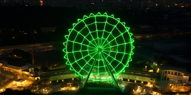 Aztlán Parque Urbano se suma a la celebración del Mundial de Futbol 2026 con iluminación especial en la icónica rueda de la fortuna