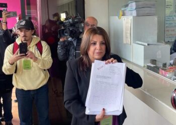 Cuando la sociedad cuestiona con pruebas, el poder no debe desviarse con desprecios