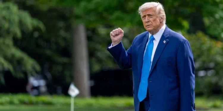 Victoria a Trump: Corte levanta restricciones a orden que limita la ciudadanía por nacimiento