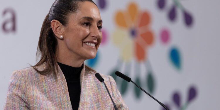 Sheinbaum alista posible llamada con Trump para frenar aranceles del 30%