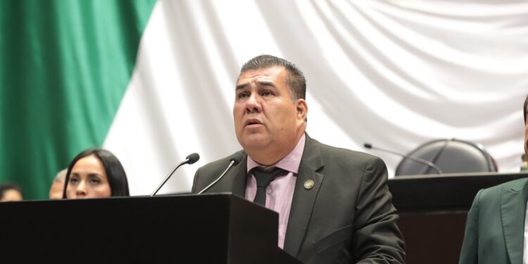 Plantean reformar la Ley del ISSSTE en materia de edad mínima de jubilación