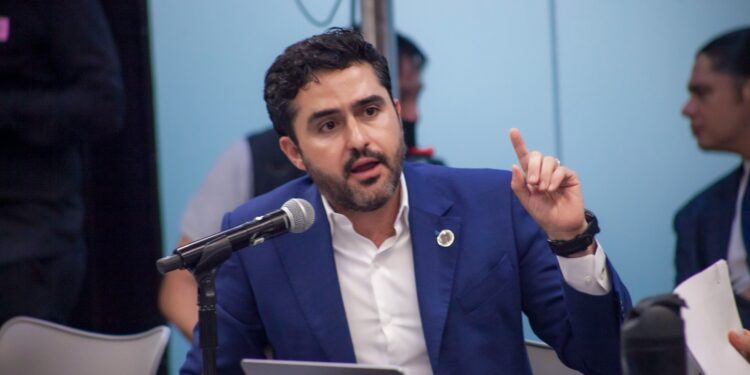 En Querétaro nos conducimos con valores y respeto: Agustín Dorantes