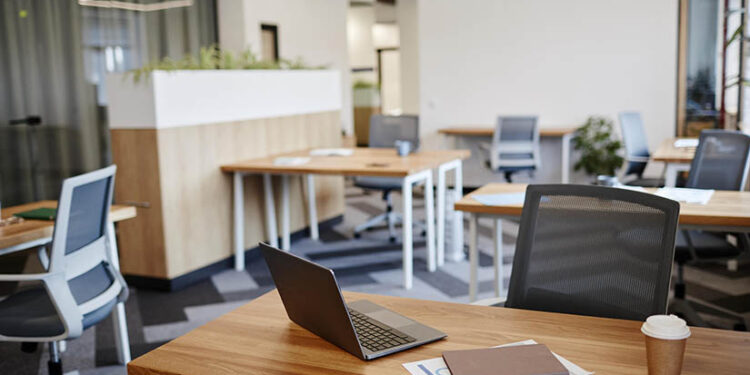 Ausentismo laboral pega en economía mexicana