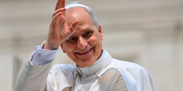 Papa León XIV a influencers: “Reparen las redes con verdad y paz”