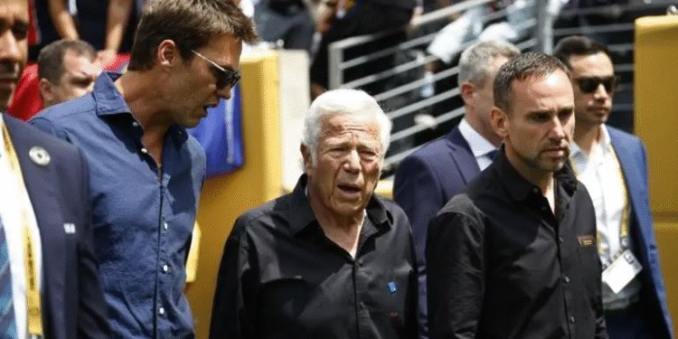 Desfile de luminarias en la final del Mundial de Clubes