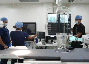 Inaugura Sheinbaum primera sala pública de hemodinamia en Baja California Sur