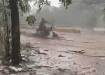 Huracán Flossie y el monzón mexicano dejan inundaciones en Sinaloa