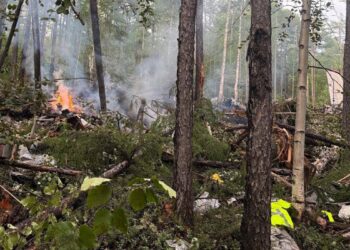 Hallan restos de avión desaparecido en Rusia; no hay sobrevivientes