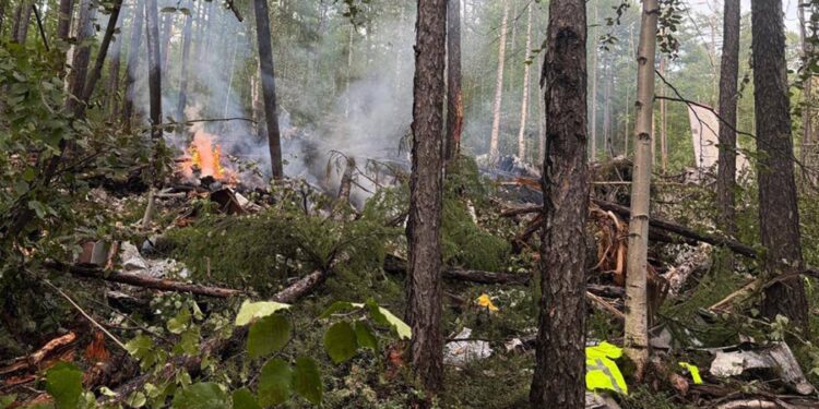 Hallan restos de avión desaparecido en Rusia; no hay sobrevivientes