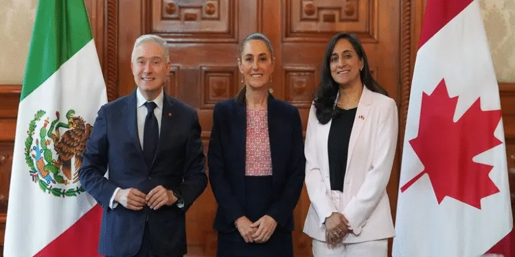Sheinbaum se reúne con ministros canadienses para fortalecer relación