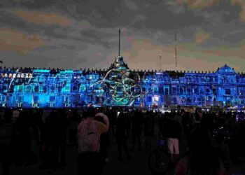 Luz sobre piedra: Maizz Visual transforma el Zócalo en una experiencia inmersiva de historia y arte
