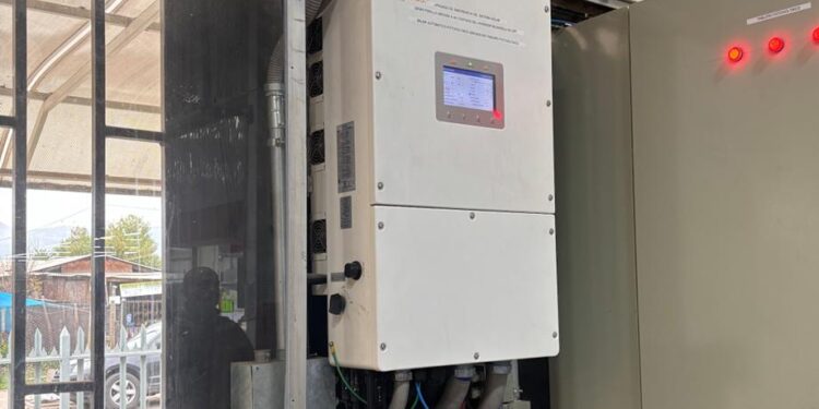 Solis Inverters lleva tecnología avanzada de energía solar + almacenamiento a Chile con la nueva serie Solarator