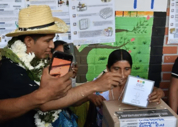 Bolivia: elecciones generales transcurren con ‘tranquilidad’ a pesar de incidentes aislados
