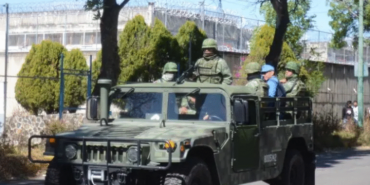 Extradita México a EU a 26 personas relacionadas con narcotráfico