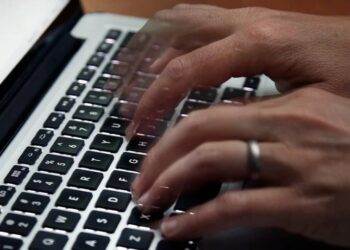 Estafadores utilizan «deepfakes» para suplantar la identidad de funcionarios de Trump