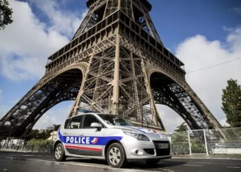 Imputados dos menores en Francia por preparar atentados contra la torre Eiffel y sinagogas