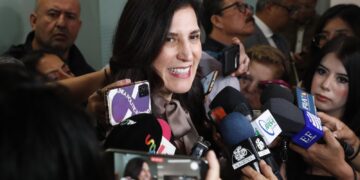 Refrenda Kenia López Rabadán su compromiso con la productividad legislativa