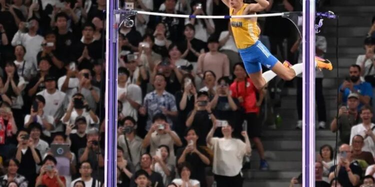 Duplantis conquista el cielo de Tokio con nuevo récord en el Campeonato Mundial