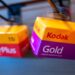 Kodak lanza Charmera: la minicámara digital estilo ochentero que cabe ¡en un llavero!