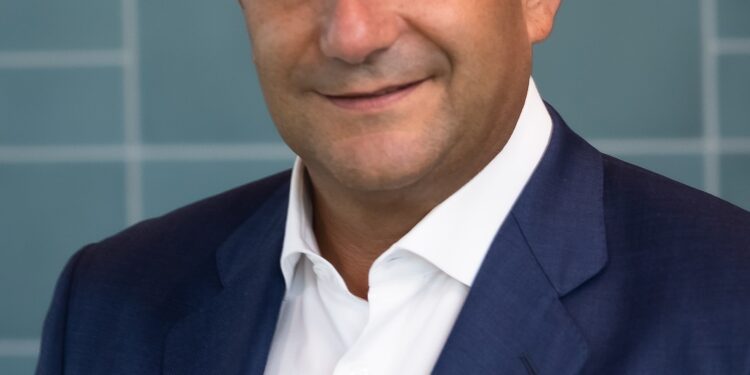 NetApp, líder por Gartner® en el Cuadrante Mágico™ 2025 para plataformas de almacenamiento empresarial