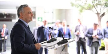 Diputados impulsan propuesta para que FGR cree comisión contra huachicol fiscal