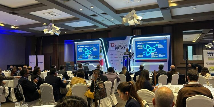 Industria del plástico impulsa reciclaje y busca materias primas más eficientes